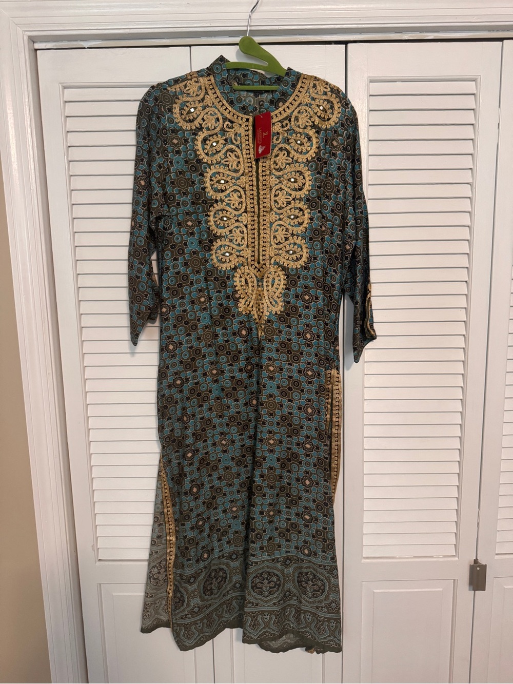 Gold-Embroidered Teal Long Sleeve Women’s Kurta